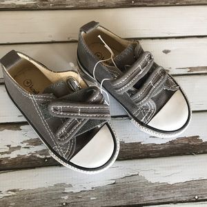 Koala Kids boy’s grey sneakers. Size 4